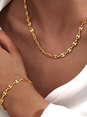 Set Necklaces Bracelet with Cute Pig Nose Hollow